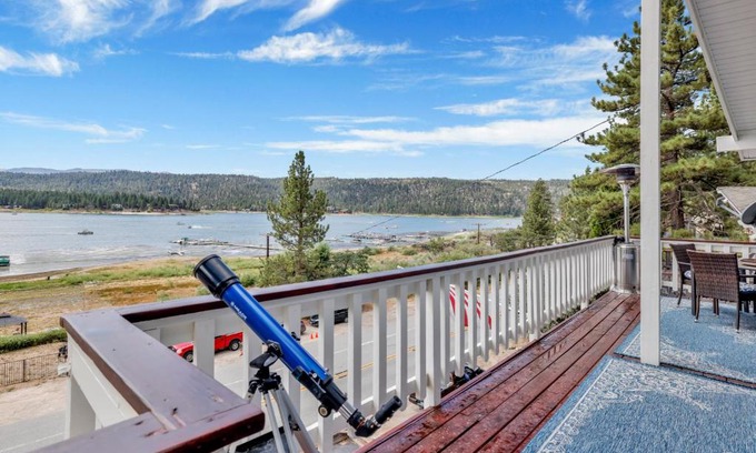 Fawnskin Chalet De Esquí | North Shore Chalet by Big Bear Vacations Lakeside Fawnskin Estate Boat Dock Lake Access