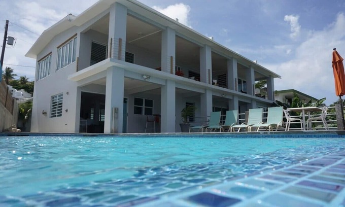 Bravos de Boston Casa | North Shore Pointe con Casita - Compuesto Vieques Ocean Front