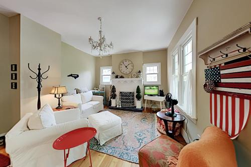 West Side Historic District Casa | North Whitted Escape