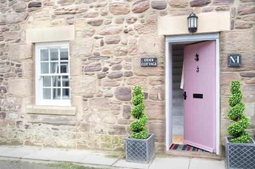 Seahouses Casa | Northern Hideaways, Eider Cottage