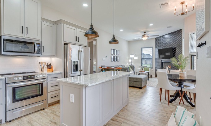 Argyle Cabaña | Northlake Vacation Rental w/ Pool & Hot Tub Access