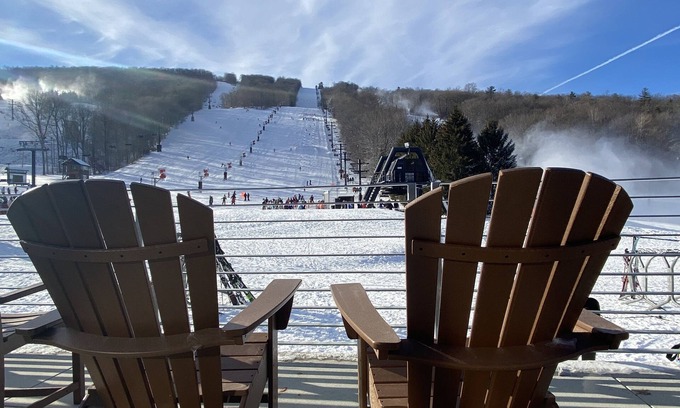 Canandaigua Casa | NorthStar/Bristol Mt Ski in/out Twnhse - 8 Guests