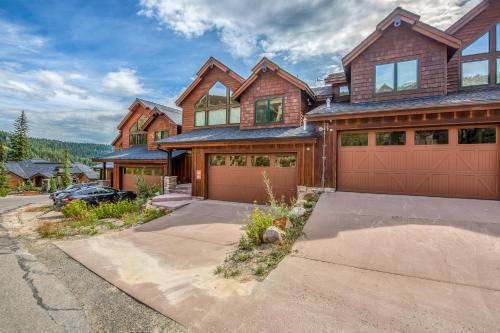 Sandpoint Casa | Northwest Passage Retreat