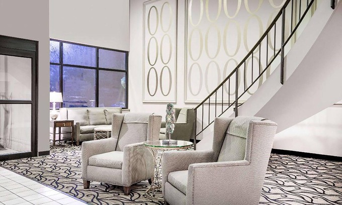 La Crosse Hotel | Norwood Inn & Suites La Crosse