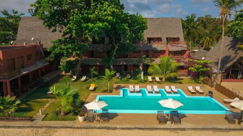 Ambondrona Hotel | Nosy Lodge