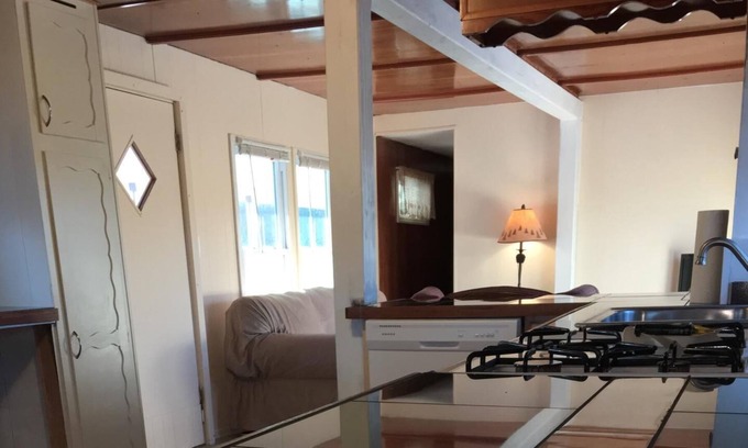 Milford Casa | TODA LA NUEVA cocina y sala de estar, NUEVA cama Queen, DreamsPark 3 minutos, NO TE PIERDAS ESTO ..
