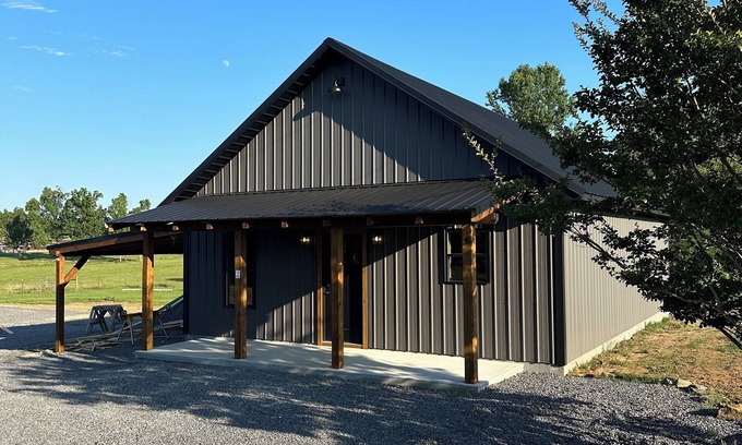 Scottsboro Cabina | Not Just for Fishermen