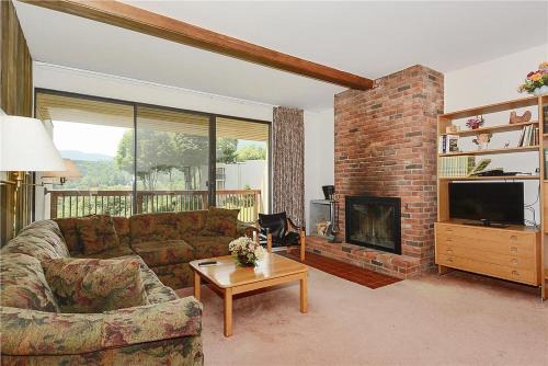 Stowe Area Casa | Notchbrook 24AB
