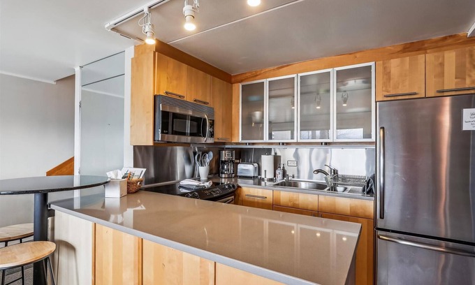 Stowe Area Condominio | Notchbrook 5 Apt: 1 br, large deck, seasonal pool, community amenities!