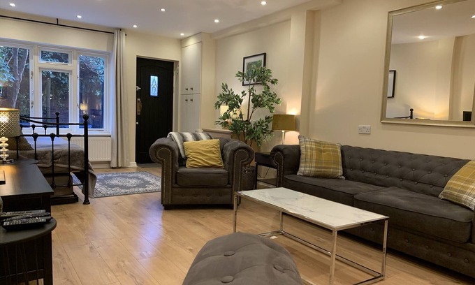 Norland Casa | Amplio (1380 pies cuadrados, 128 metros cuadrados), 3 recámaras, 3. Casa adosada de 5 bthrm. Duerme hasta 8.