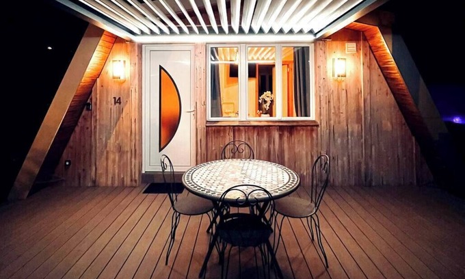 Metabief Casa | Nouveau chalet romantique à la montagne avec jacuzzi et sauna privatif