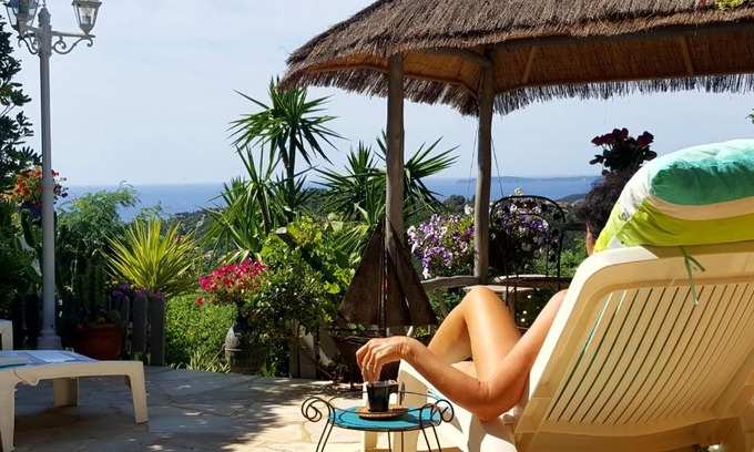 Cavalaire-sur-Mer Cama Y Desayuno | NOUVEAU ! Chambre d'Hôte Insolite PRIVEE " CŒURS DE PIRATES à BALI EN PROVENCE" SPA SAUNA MASSAGES dans cadre EXOTIQUE d'Aménagements EXTÉRIEURS D'EXCEPTION ÉTÉ comme HIVER BIENVENUE !