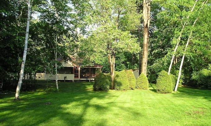 Bridgewater Cabaña | Novella Cottage en Newfound Lake, Sandy Beach