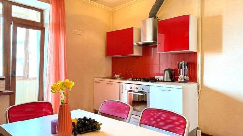 Dzerzhyns'kyi District Apartamento | Novgorodskaya street