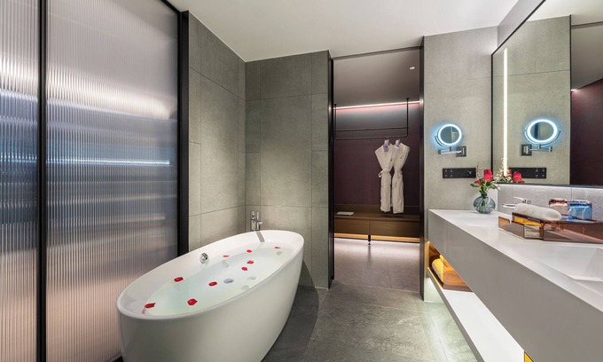 Songshan Lake Hotel | Novotel Dongguan Songshan