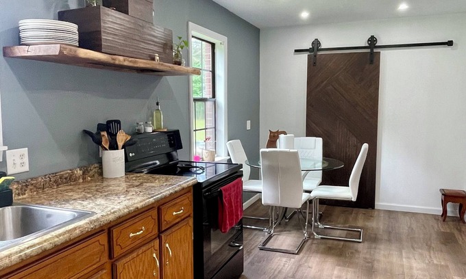 Tupelo Casa | NOW ACCOMMODATING 4 GUESTS!