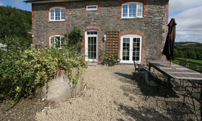 Bishops Castle Otro | Casa rural de lujo con cocina en el idílico Shropshire rural Capacidad para 8+ 1cot