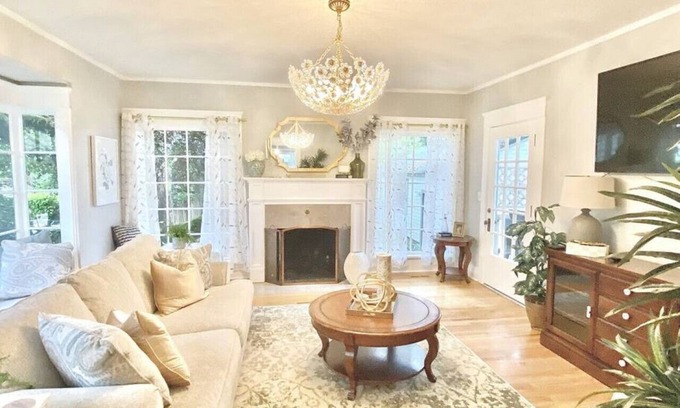 Albany Casa | Now with air conditioning!