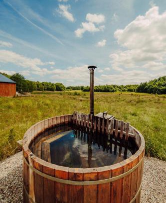 gmina Siemysl Casa | Nowoczesne Domki na Łące & Domki na Drzewie - Kołobrzeg - Sauna & Balia - PolanaGlamp