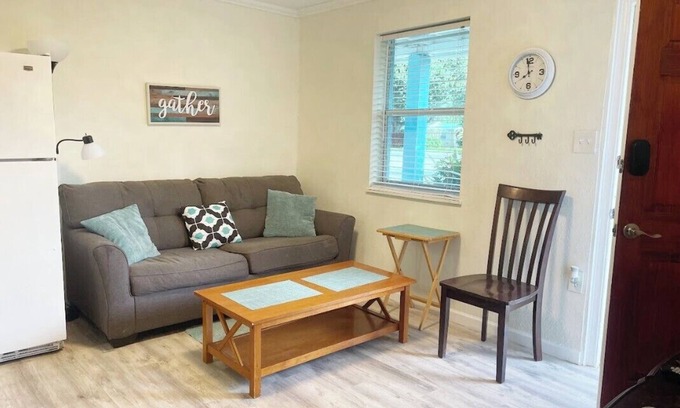 North Palm Beach Apartamento | NPB Tropical Hideaway