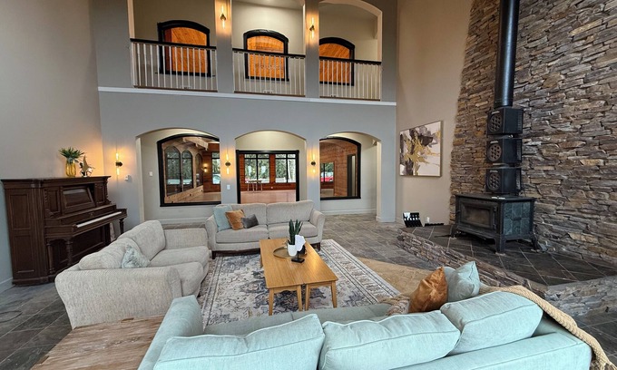 Sedro-Woolley Villa | Spacious mountain retreat: 10 BR, sauna, gym & ballroom with finished basement.