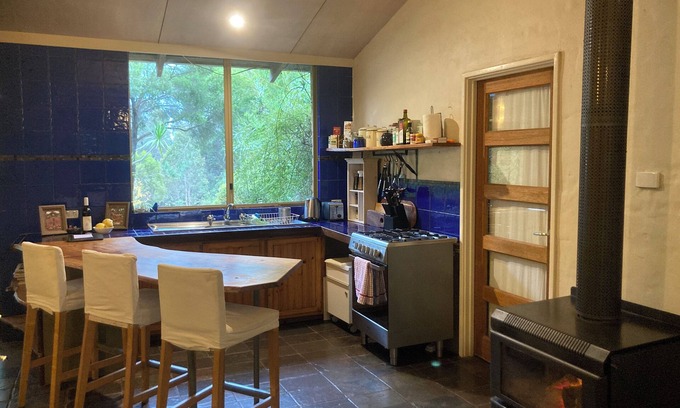 Margaret River Cabaña | The country cottage Close to town. Family friendly and pet friendly.