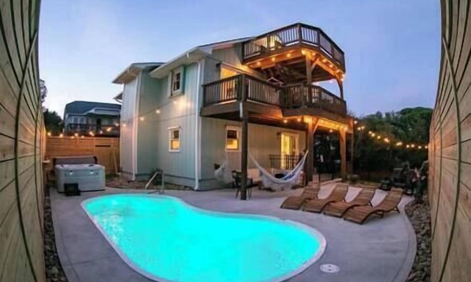 Emerald Isle Casa | Tranquil 4th Row Ocean View w Pool & Hot Tub ... Book Your Dream Oasis Now!