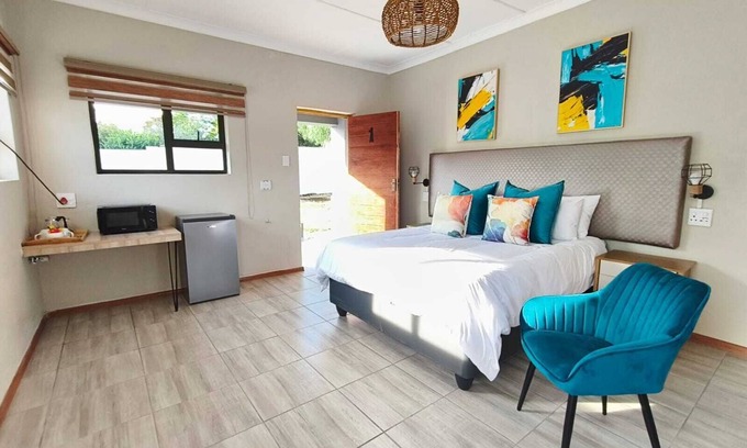 Lombardy East Casa | Nu Oasis guest house