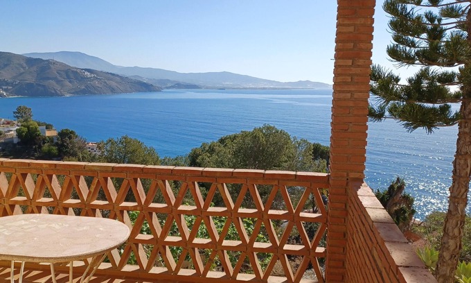 Almuñécar Casa | NUEVA Increíble casa con vistas al mar y piscina comunitaria