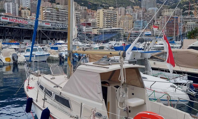 Monaco-Ville Alquiler De Eote | Nuitées Féeriques sur Bateau Dans le Port Hercule de Monaco