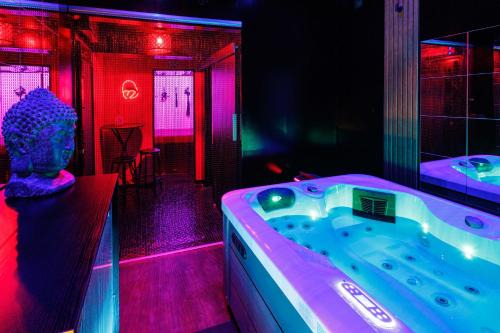 Thiers-sur-Theve Apartamento | Nuit Sauvage - Love Room pour Fantasmes Réalisés