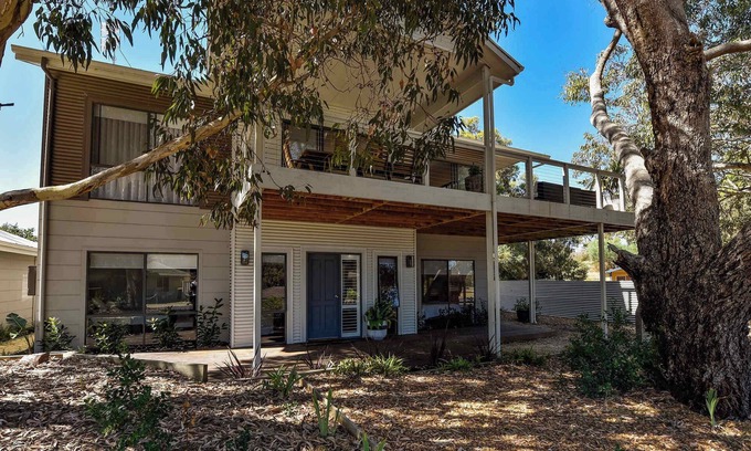 Waterhouse Casa | Nulla's - Long Beach