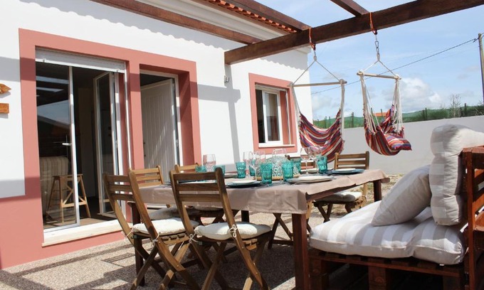 Torres Vedras Casa | Number 10 Beach House