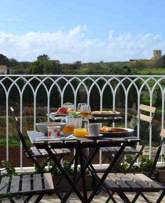 Dingli Cama Y Desayuno | Number 33 - Bed & Breakfast