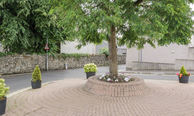 Larne Cabaña | NUMBER 5, family friendly, with a garden in Larne