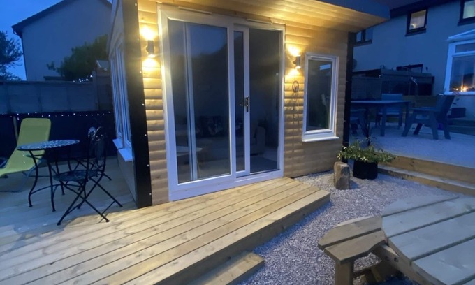 St Monans Casa | Number Fifty Six Fully renovated modern holiday home accommodate up to 5 guests