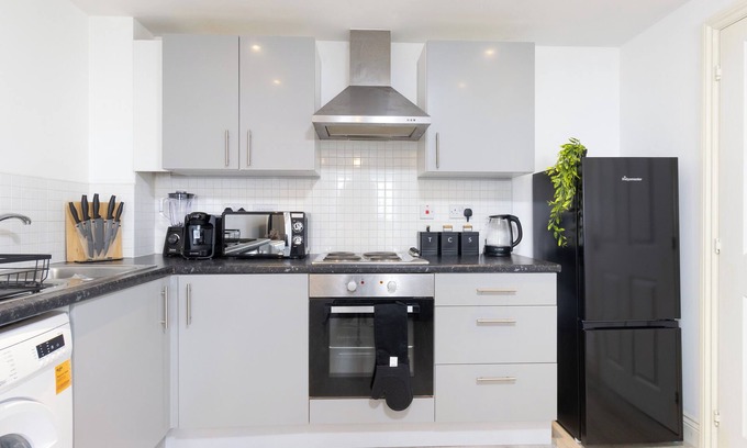 Nuneaton Casa | Nuneaton Retreat - City Centre - Parking - Nuneaton Station