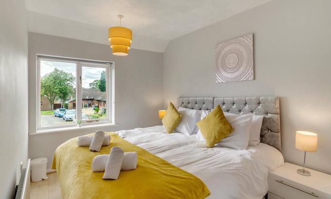Norwich Casa | "Nursery Rest" is ideal holiday home for a quick weekend getaway or a week-long vacation in Norwich