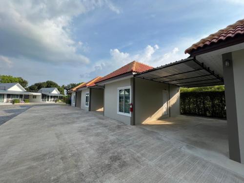 Khok Samrong Complejo | Nuttida Resort ณัฐธิดา รีสอร์ท