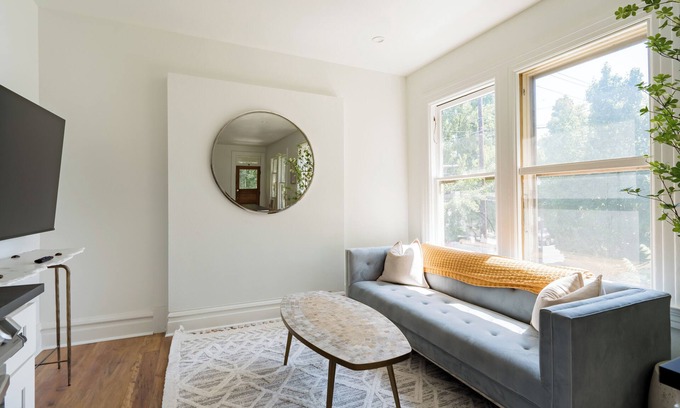 Uptown Apartamento | NW 23rd 1BR Best Location Historic Beauty