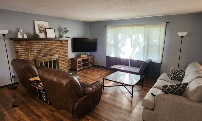 North Central Omaha Casa | NW Omaha home, fit for families