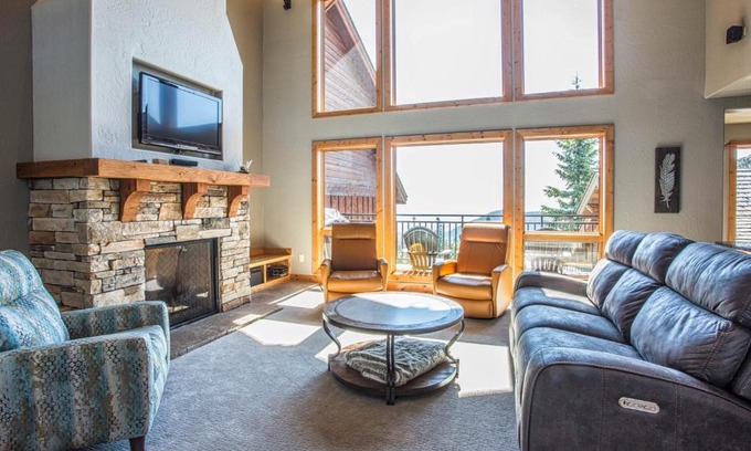Sandpoint Casa | NW Passage #205