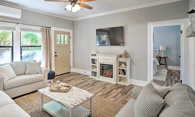 Ukiah Cabaña | NEW-Downtown Ukiah Cottage, 5 Mi al lago Mendocino