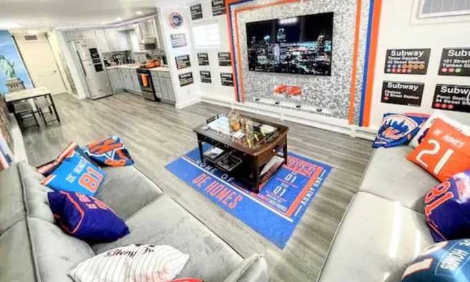 Elmont Casa | NY VIBEZ! Walk to UBS Arena w/Free Parking-JFK/LGA
