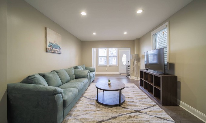 Ironbound District Casa | NYC Urban Getaway 10 Min to Newark Penn Station