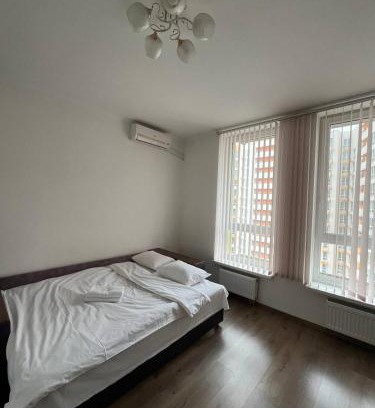 Svyatoshyns'kyi District Apartamento | Nyvky Park- Balcony and Bath 64