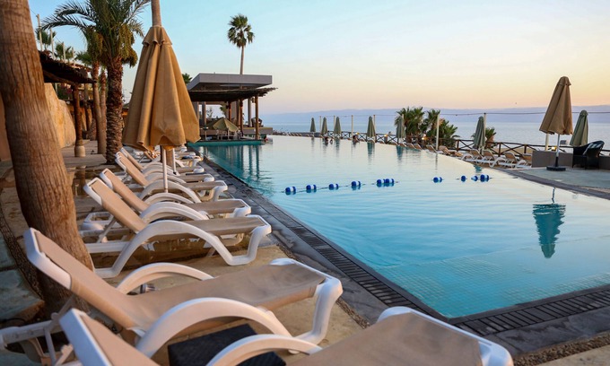 Sweimeh Hotel | O Beach Hotel & Resort