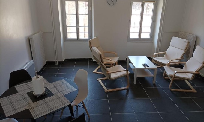 Salins-les-Bains Apartamento | O'Couvent - Appartement 521 - 4 chambres - 91 m2 - Deuxième étage