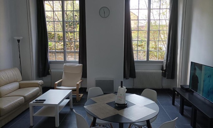 Salins-les-Bains Apartamento | O'Couvent - Appartement 511 - 4 chambres - 87m2 - Premier étage