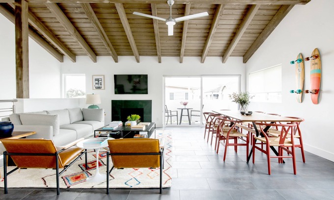 Santa Ana Heights Casa | Paraíso moderno | Duerme 18 | Pasos de la playa | ¡Recientemente renovado! ❤ por AvantStay